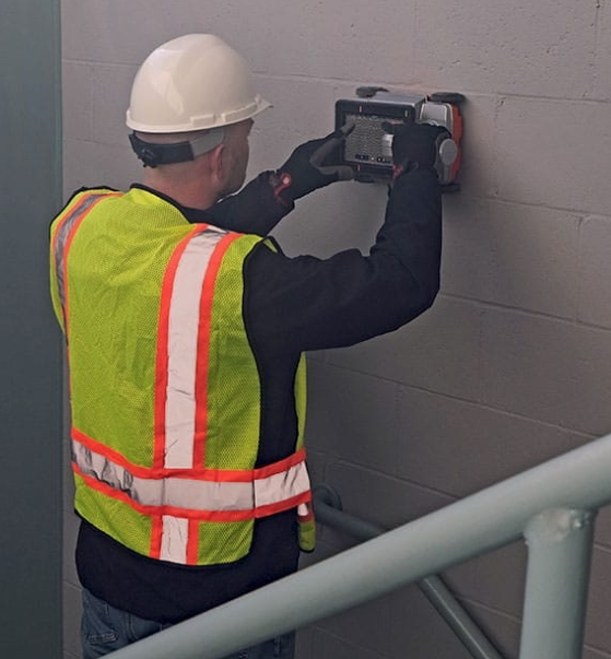 GSSI Structure Scan Mini on site